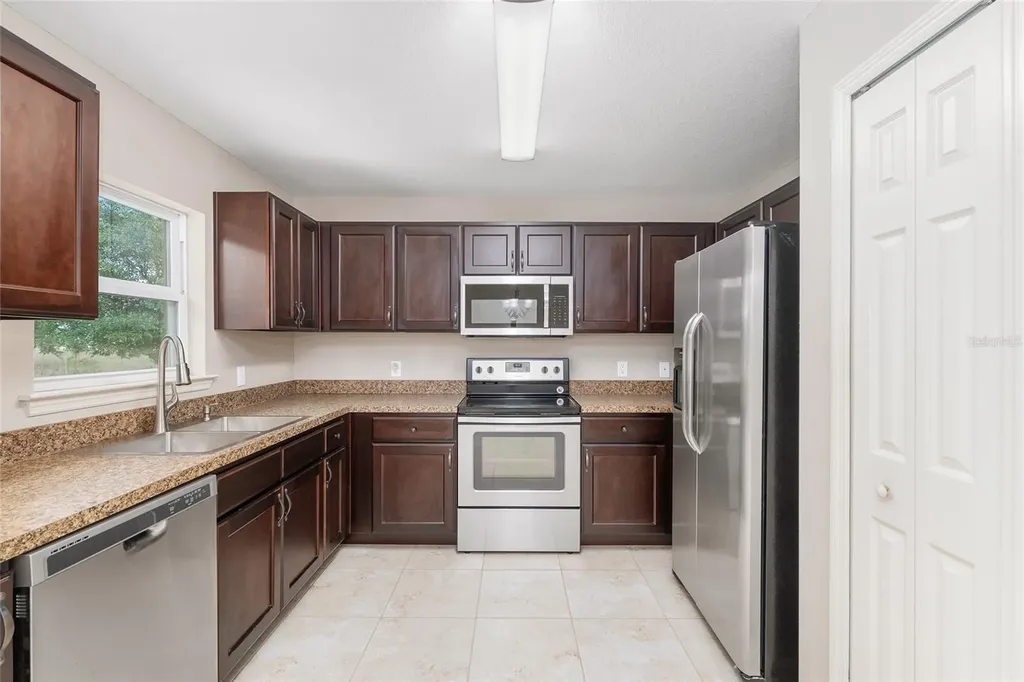 2 Hemlock Loop Drive Ocala FL 34472