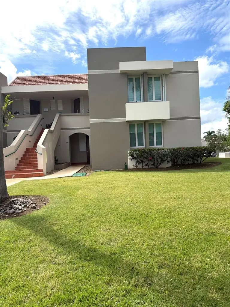 693 North Coast Village Vega Alta PR 00692