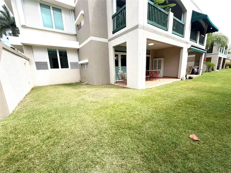 693 North Coast Village Vega Alta PR 00692
