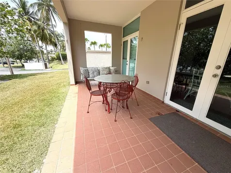 693 North Coast Village Vega Alta PR 00692