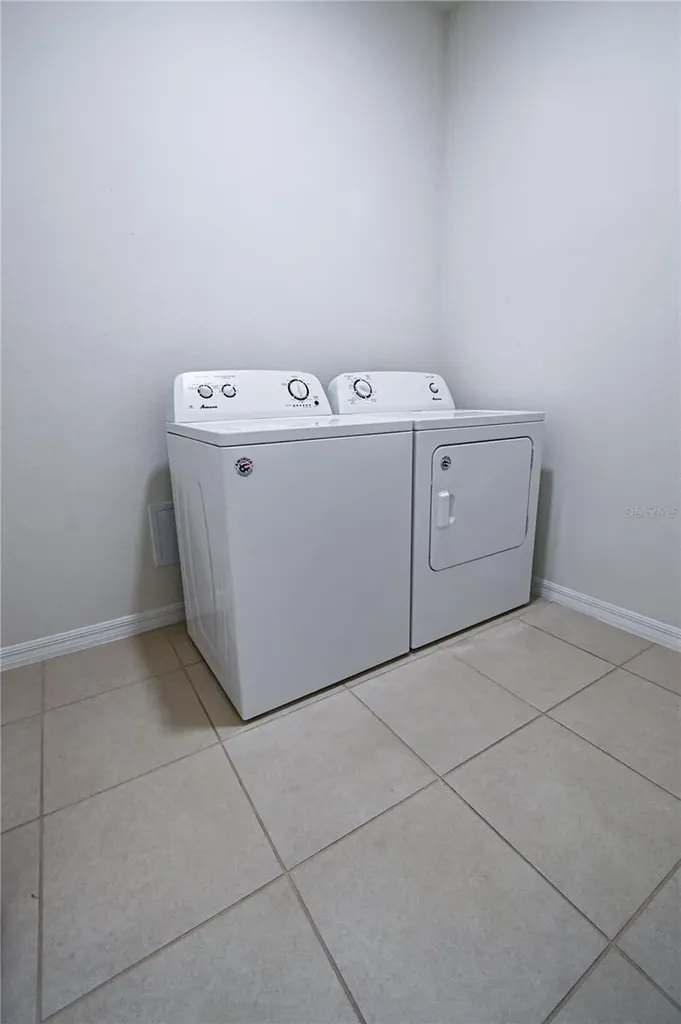 1052 Manzanar Place Wesley Chapel FL 33543