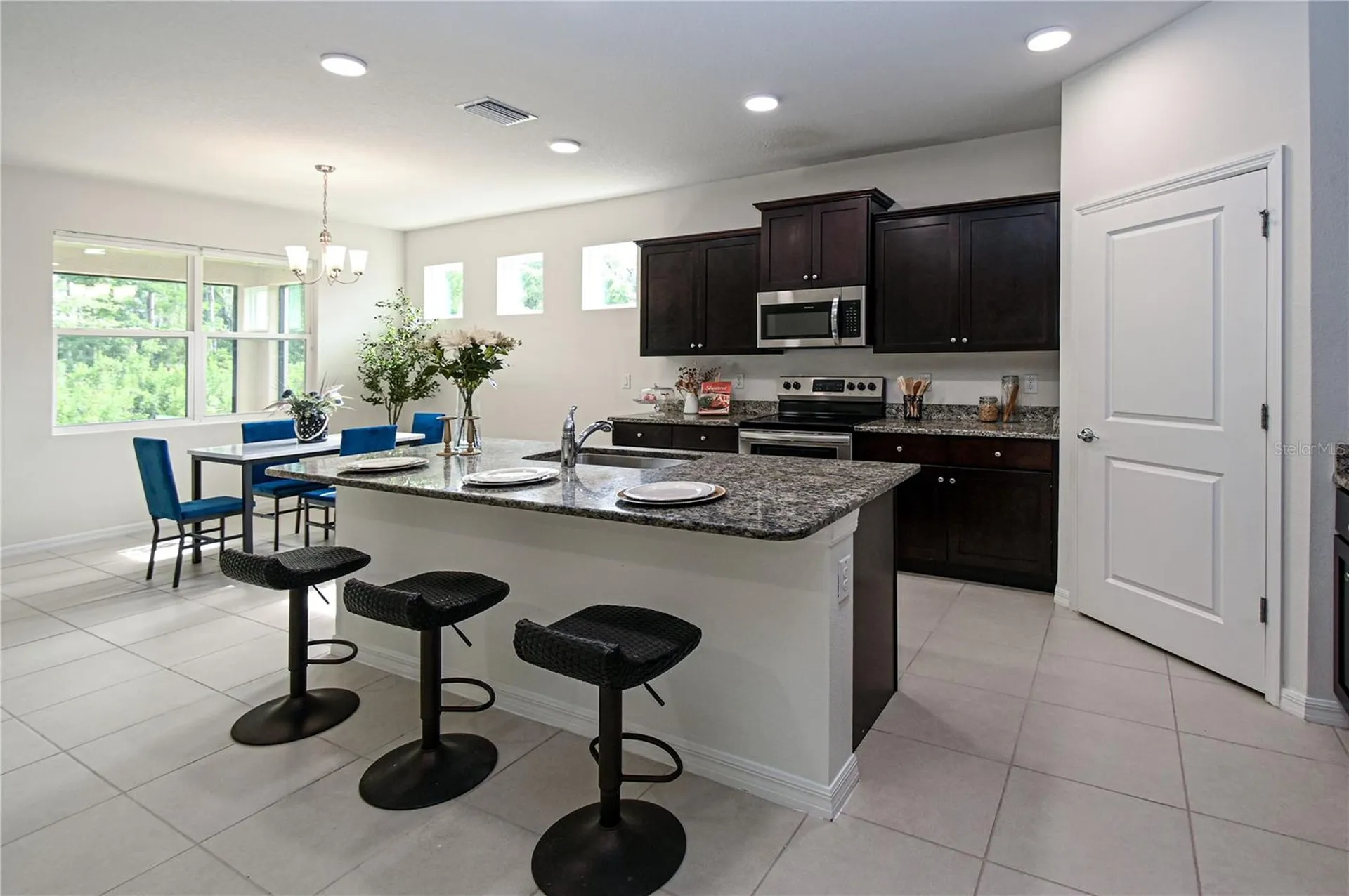 1052 Manzanar Place Wesley Chapel FL 33543