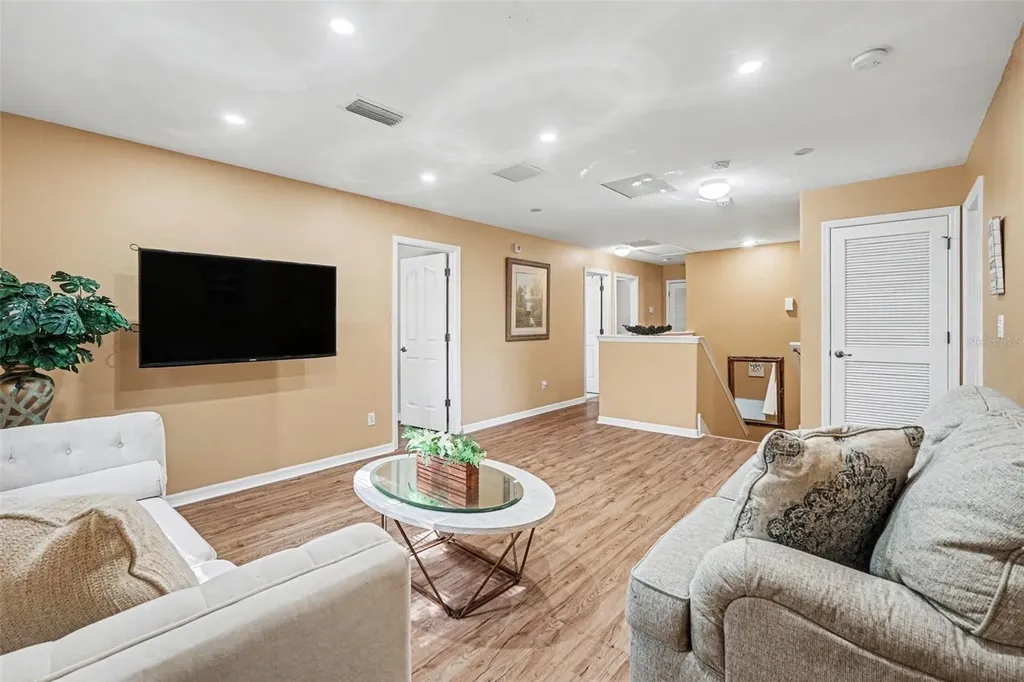 1720 Atlantic Drive Ruskin FL 33570