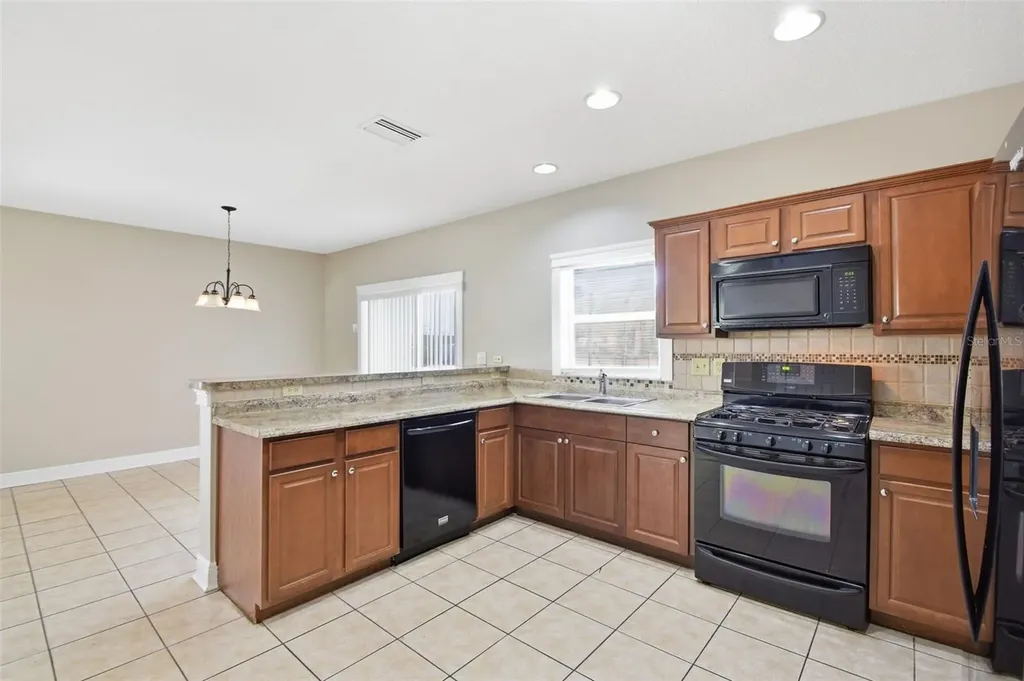 6409 Bridgecrest Drive Lithia FL 33547