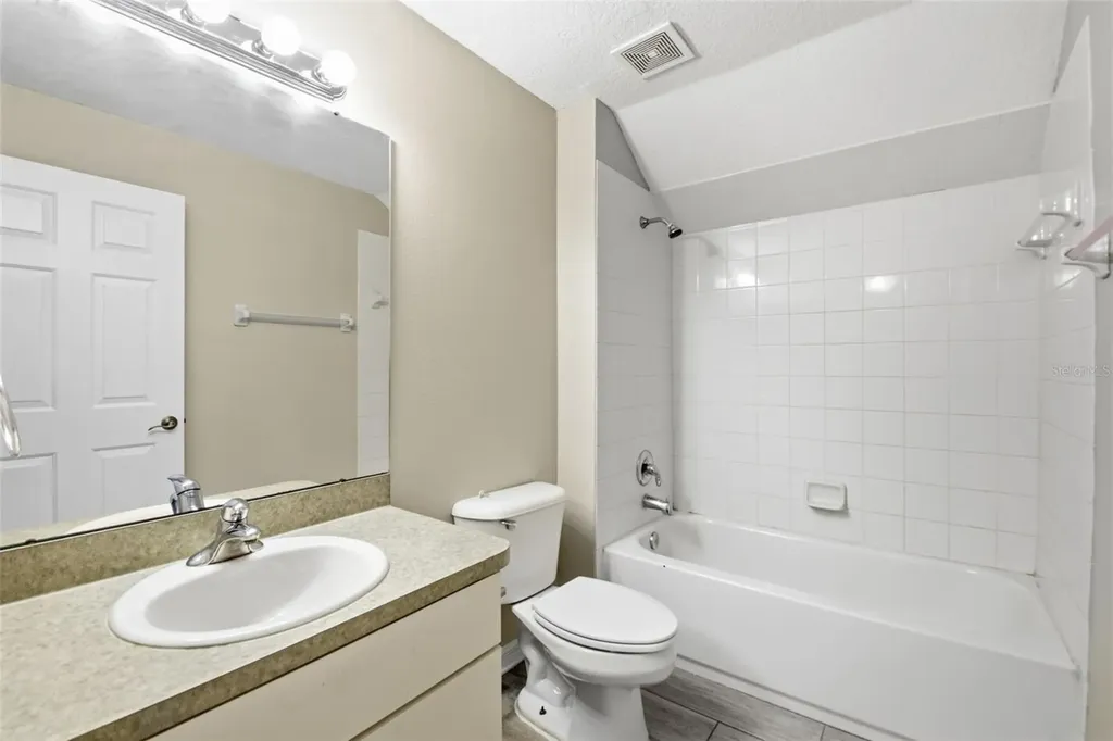 6409 Bridgecrest Drive Lithia FL 33547