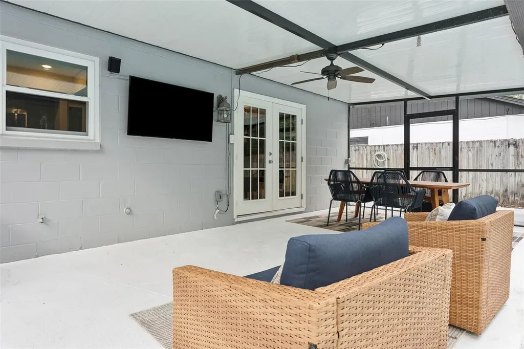 2728 Lakeville Drive Tampa FL 33618