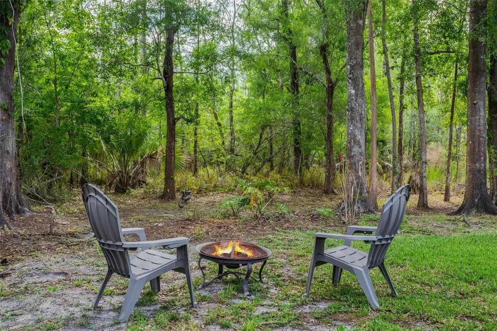2728 Lakeville Drive Tampa FL 33618