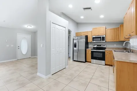 3303 Sawmill Avenue North Port FL 34286