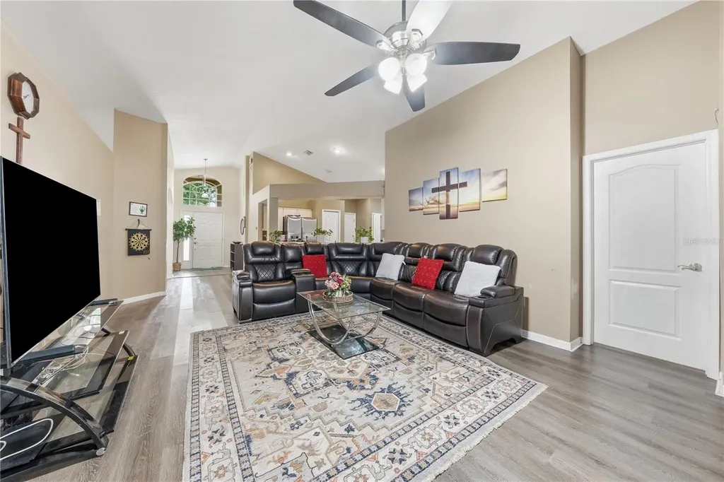 3324 Manor Cove Circle Riverview FL 33578