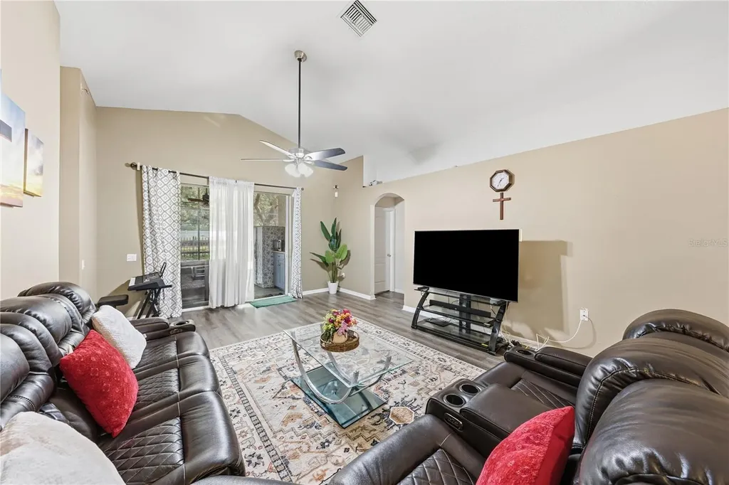 3324 Manor Cove Circle Riverview FL 33578