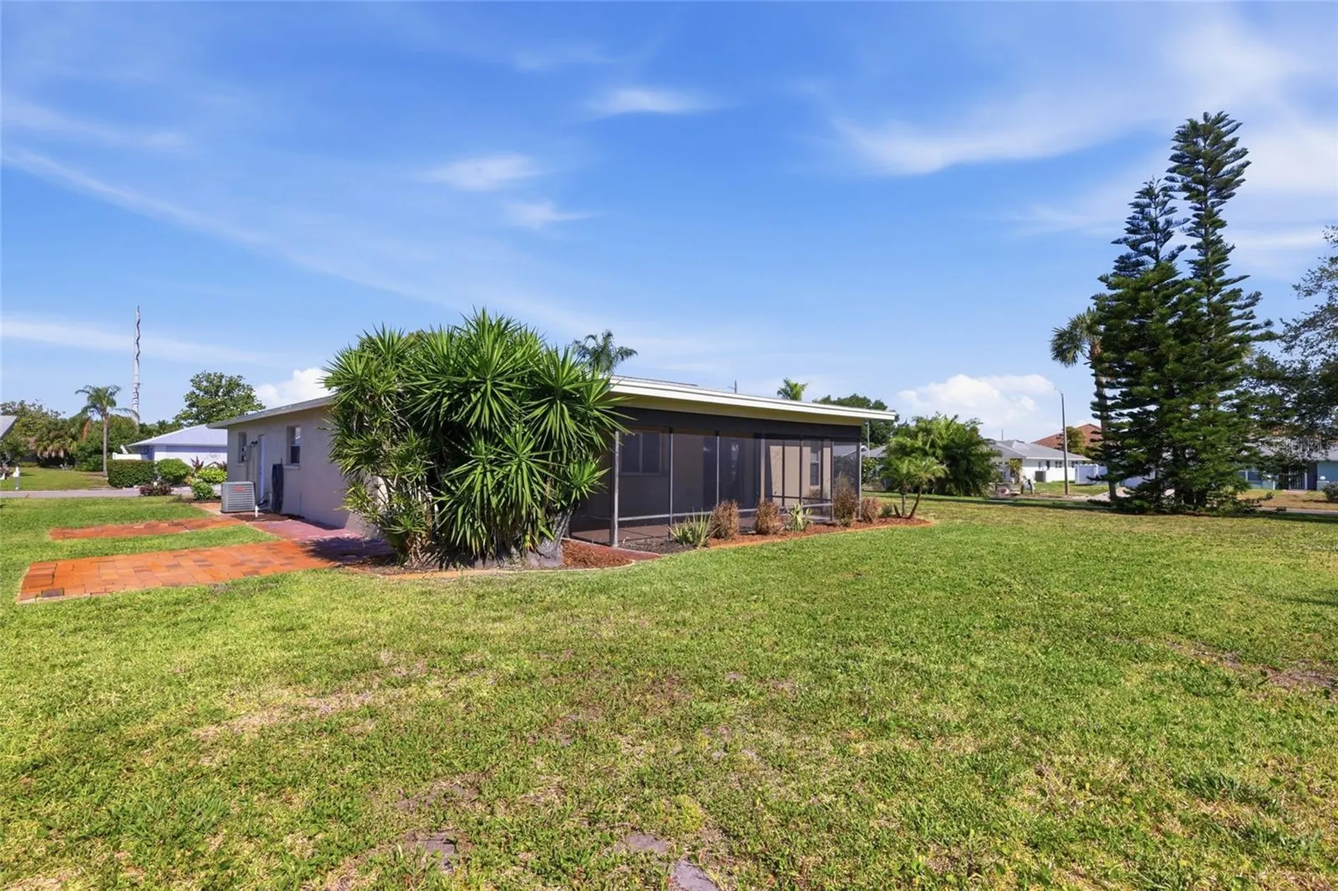 1801 70th Street W Bradenton FL 34209