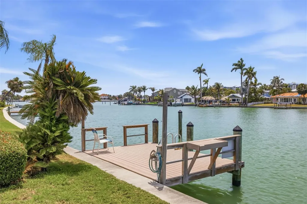 554 Plaza Seville Court Treasure Island FL 33706