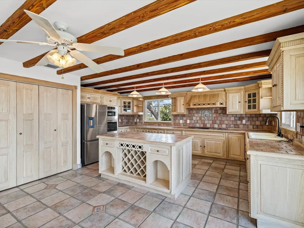 1647 Sea Breeze Drive Tarpon Springs FL 34689