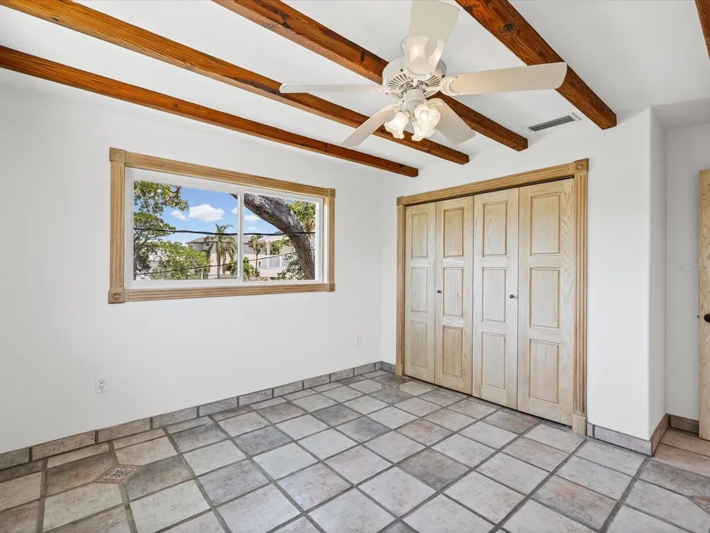 1647 Sea Breeze Drive Tarpon Springs FL 34689