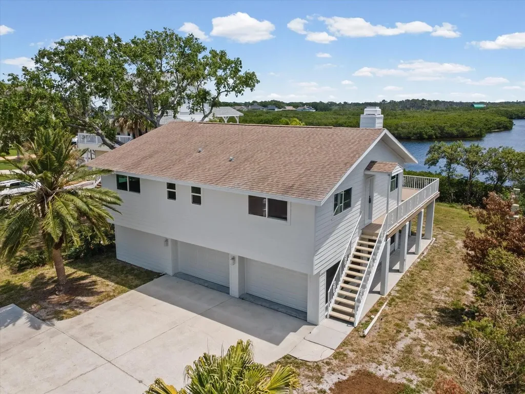 1647 Sea Breeze Drive Tarpon Springs FL 34689