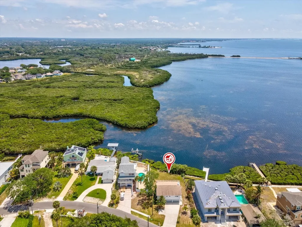 1647 Sea Breeze Drive Tarpon Springs FL 34689