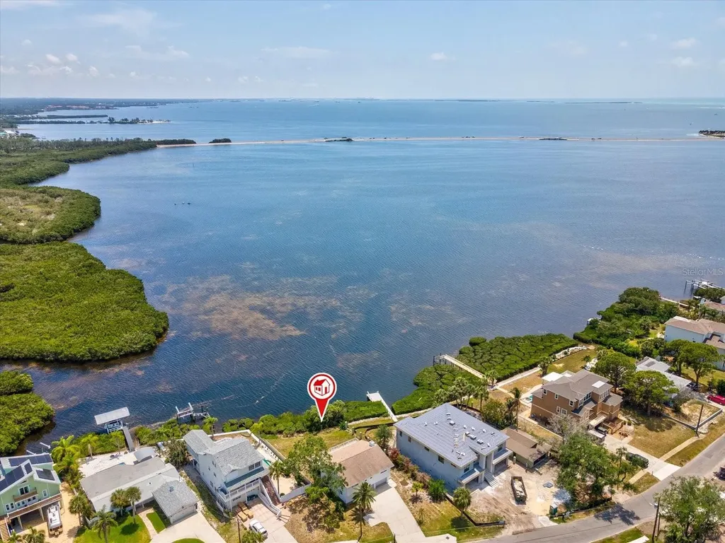 1647 Sea Breeze Drive Tarpon Springs FL 34689