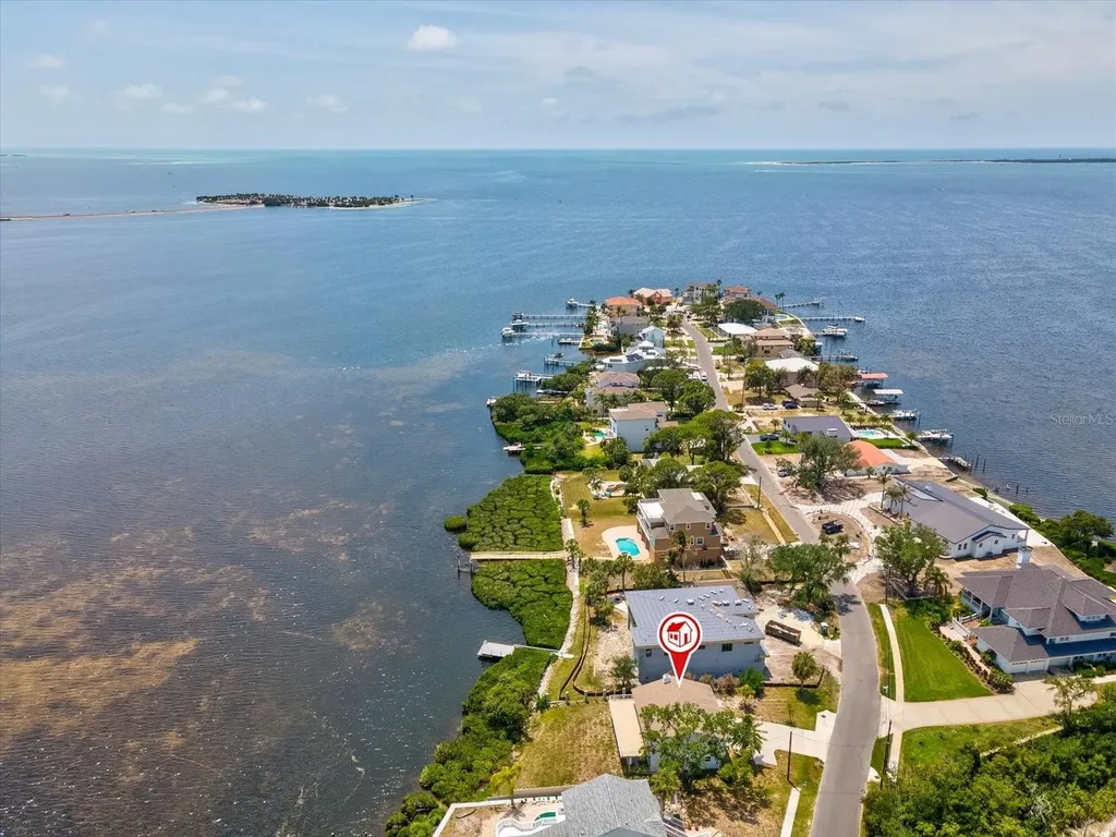 1647 Sea Breeze Drive Tarpon Springs FL 34689