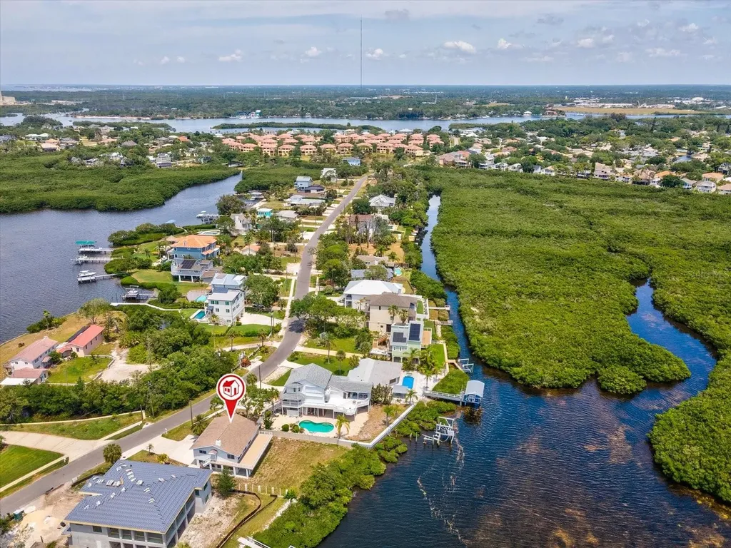 1647 Sea Breeze Drive Tarpon Springs FL 34689