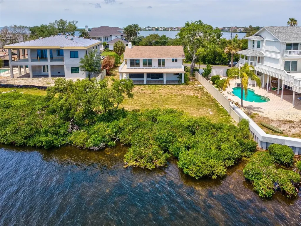 1647 Sea Breeze Drive Tarpon Springs FL 34689