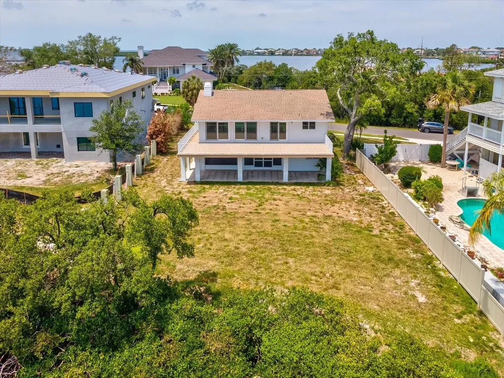1647 Sea Breeze Drive Tarpon Springs FL 34689