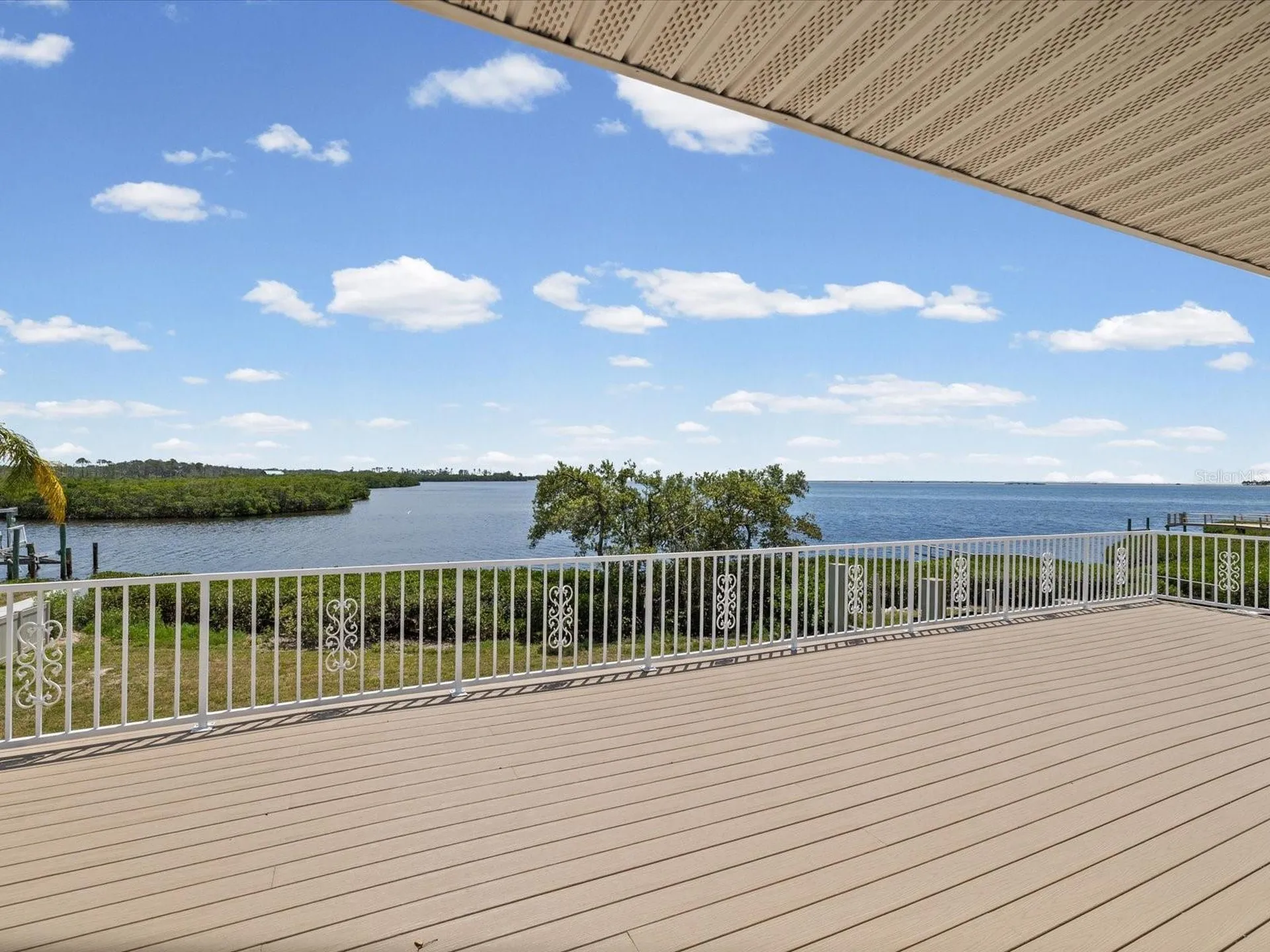 1647 Sea Breeze Drive Tarpon Springs FL 34689