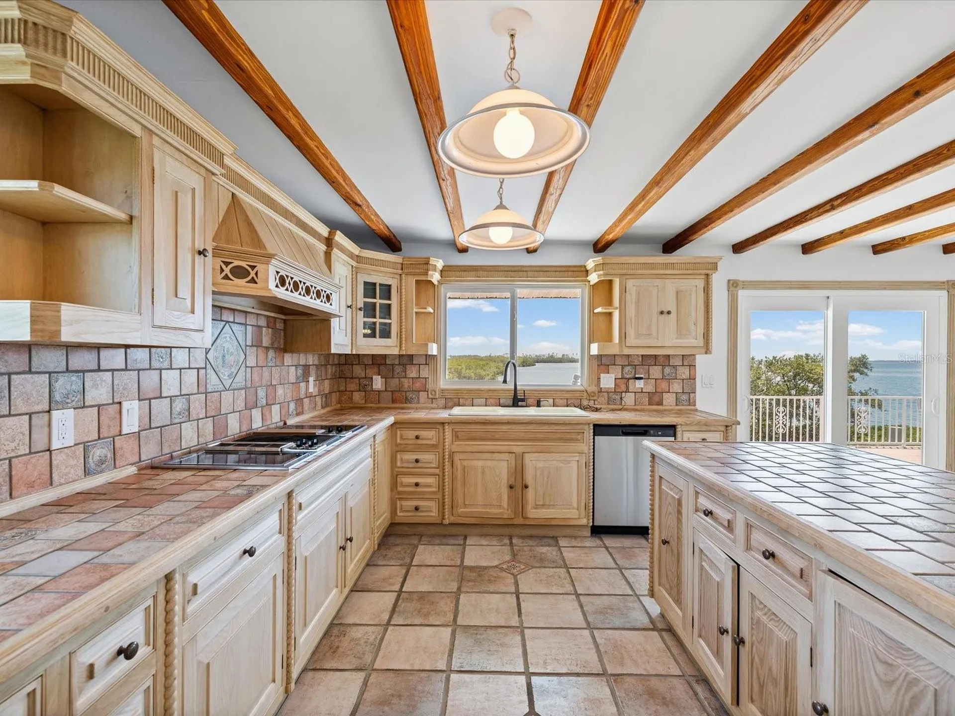 1647 Sea Breeze Drive Tarpon Springs FL 34689