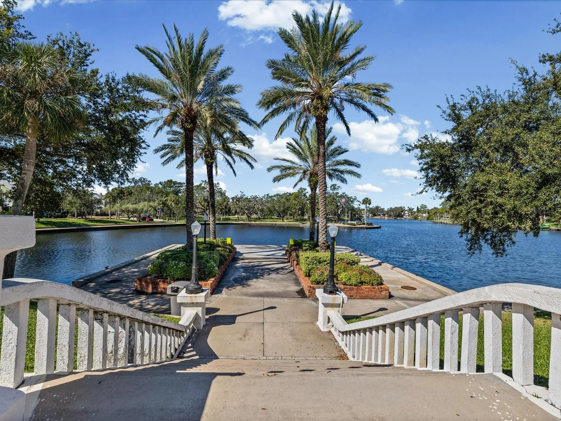 1647 Sea Breeze Drive Tarpon Springs FL 34689