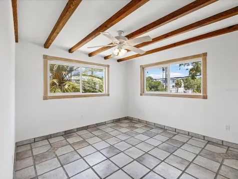 1647 Sea Breeze Drive Tarpon Springs FL 34689