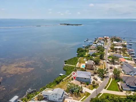 1647 Sea Breeze Drive Tarpon Springs FL 34689