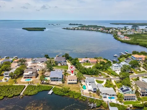 1647 Sea Breeze Drive Tarpon Springs FL 34689