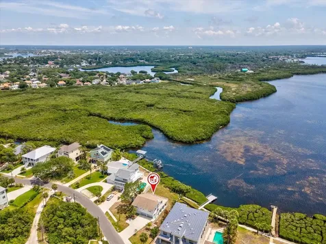 1647 Sea Breeze Drive Tarpon Springs FL 34689