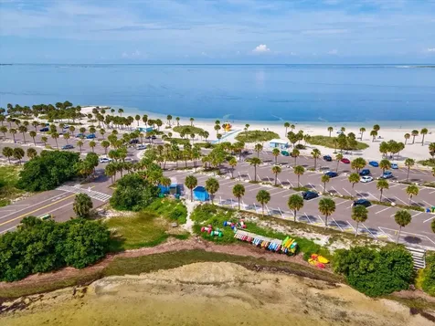 1647 Sea Breeze Drive Tarpon Springs FL 34689