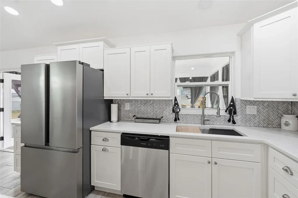 39825 Sunburst Drive Dade City FL 33525