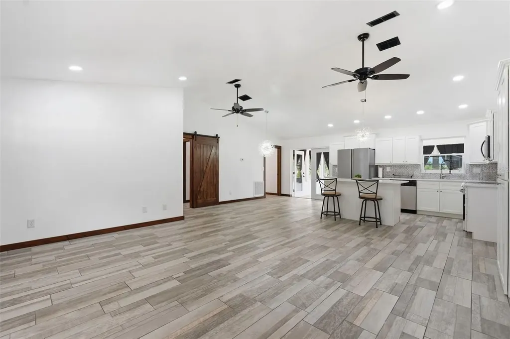 39825 Sunburst Drive Dade City FL 33525