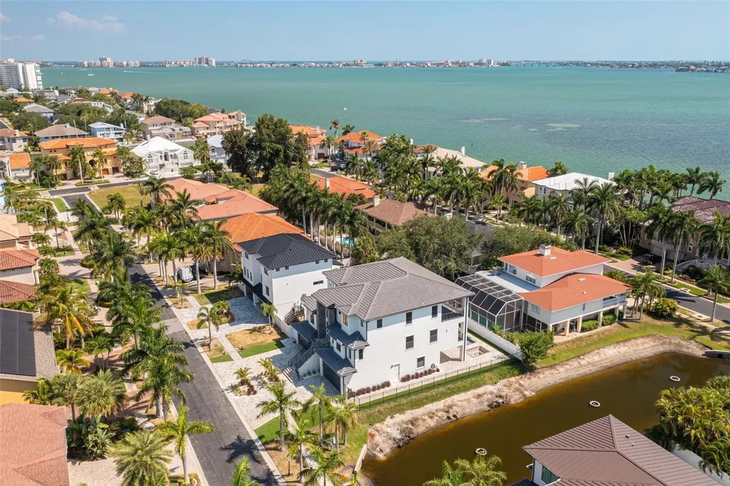 6012 Kipps Colony Drive E Gulfport FL 33707