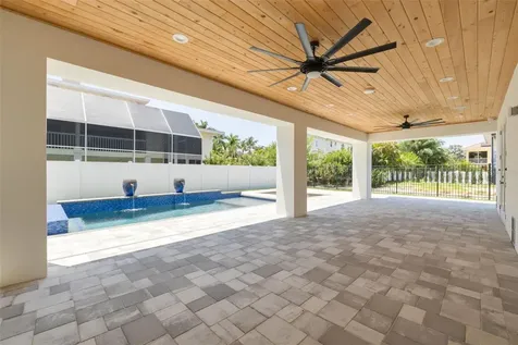 6012 Kipps Colony Drive E Gulfport FL 33707