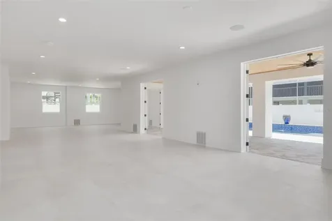 6012 Kipps Colony Drive E Gulfport FL 33707