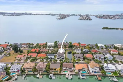 6012 Kipps Colony Drive E Gulfport FL 33707