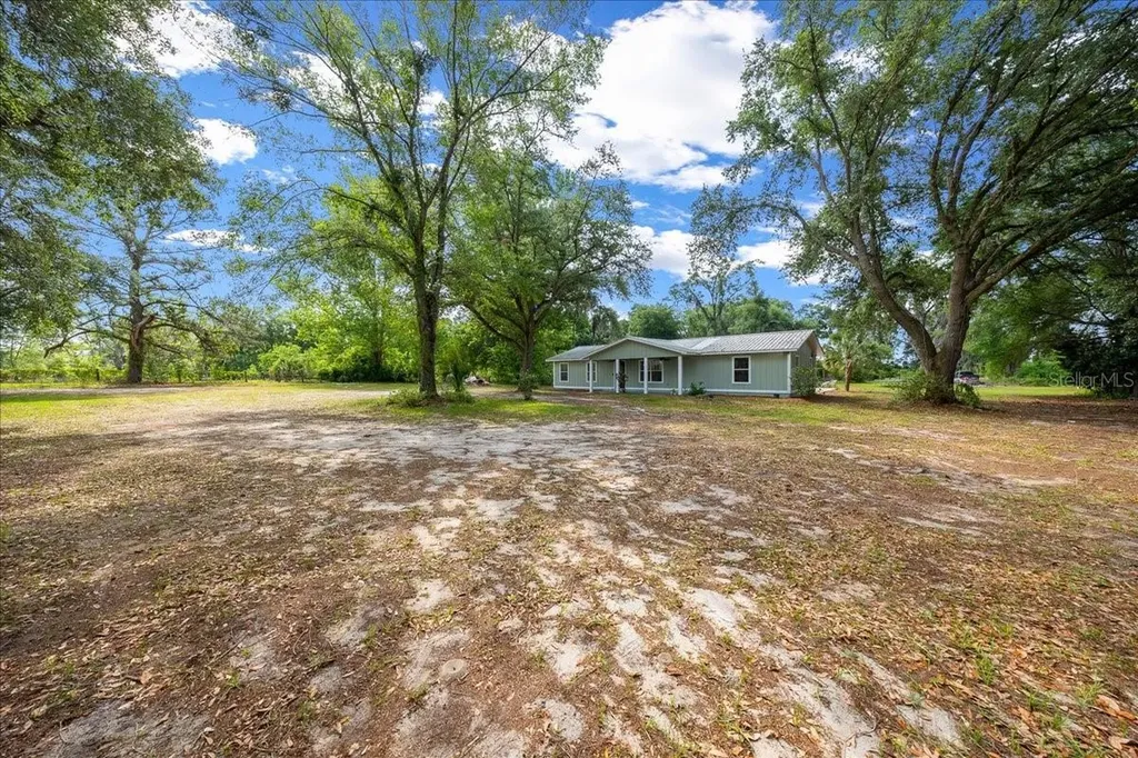 1869 SW 32nd Place Bell FL 32619