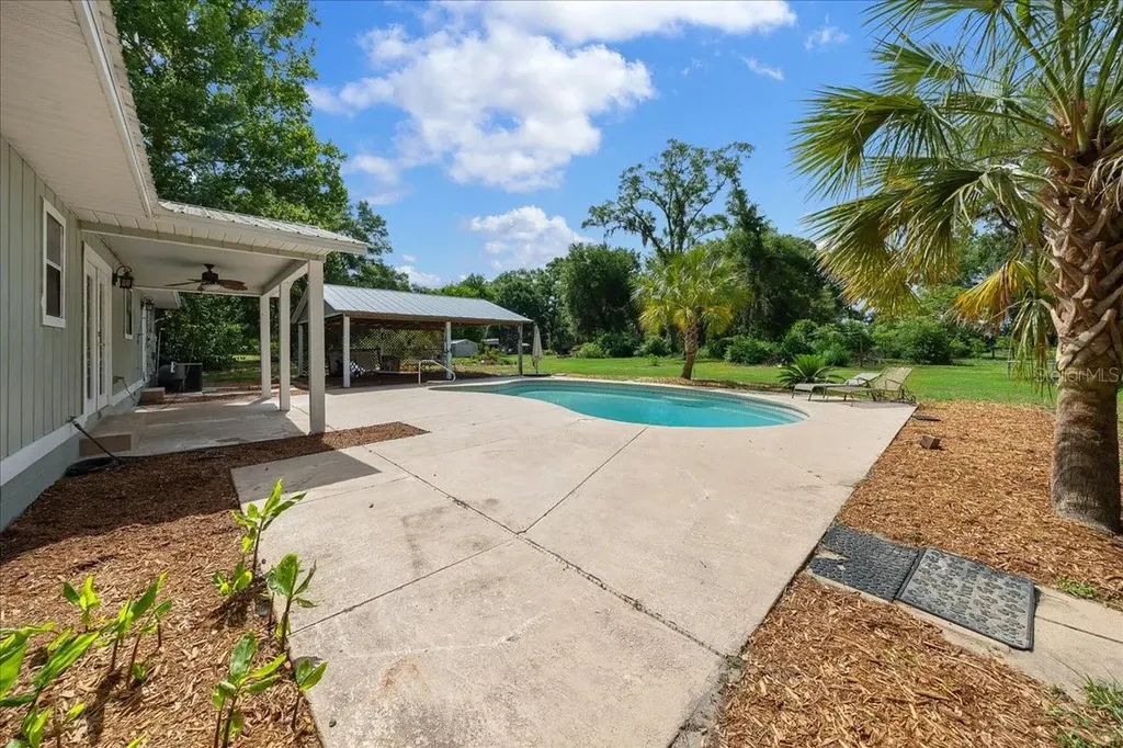1869 SW 32nd Place Bell FL 32619