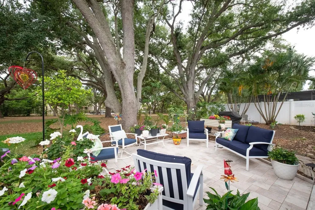 2017 Kamensky Road Clearwater FL 33763