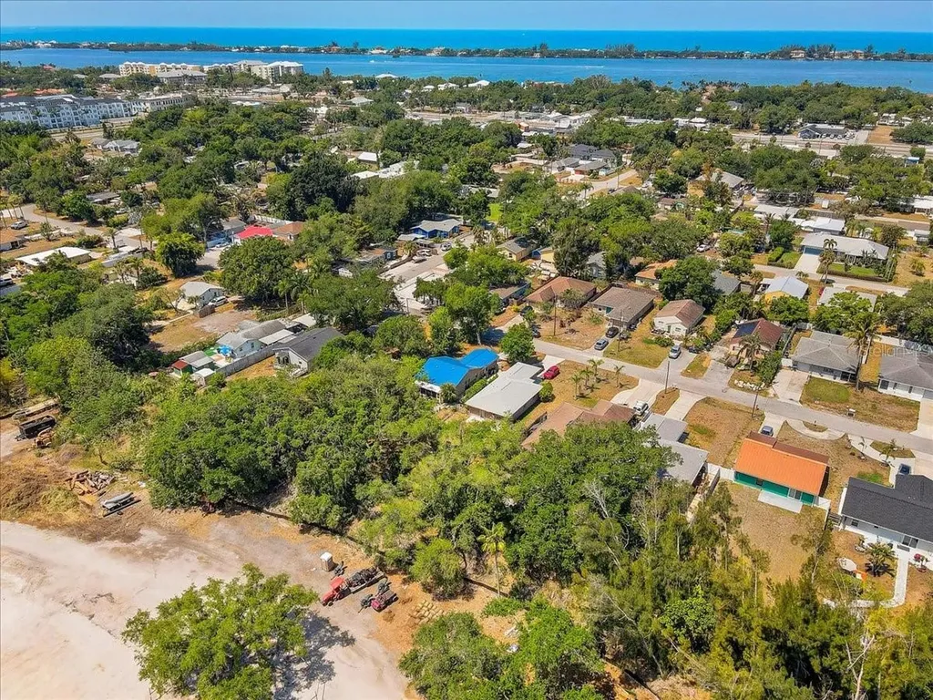 222 Glenwood Avenue Osprey FL 34229