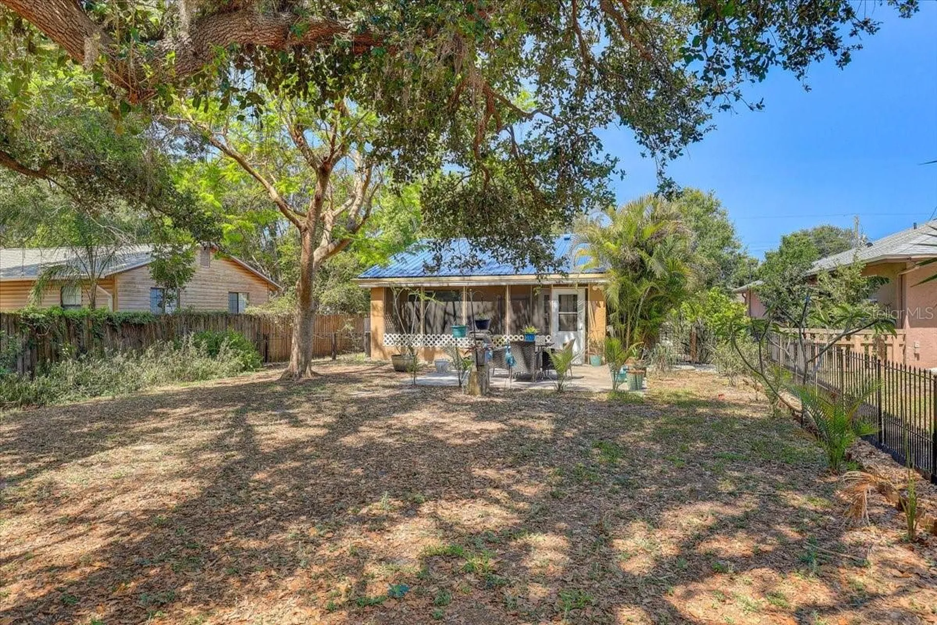 222 Glenwood Avenue Osprey FL 34229