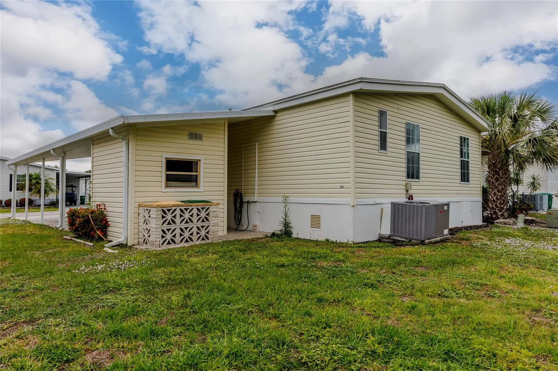 2100 Kings Highway Port Charlotte FL 33980