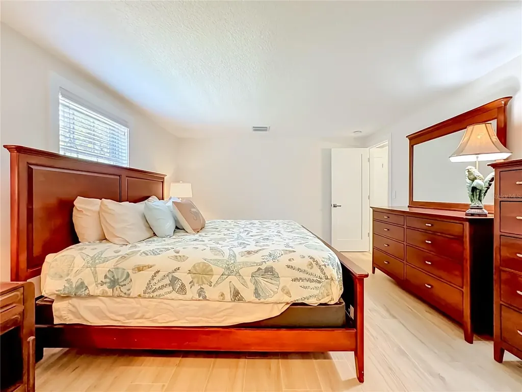 307 68th Holmes Beach FL 34217
