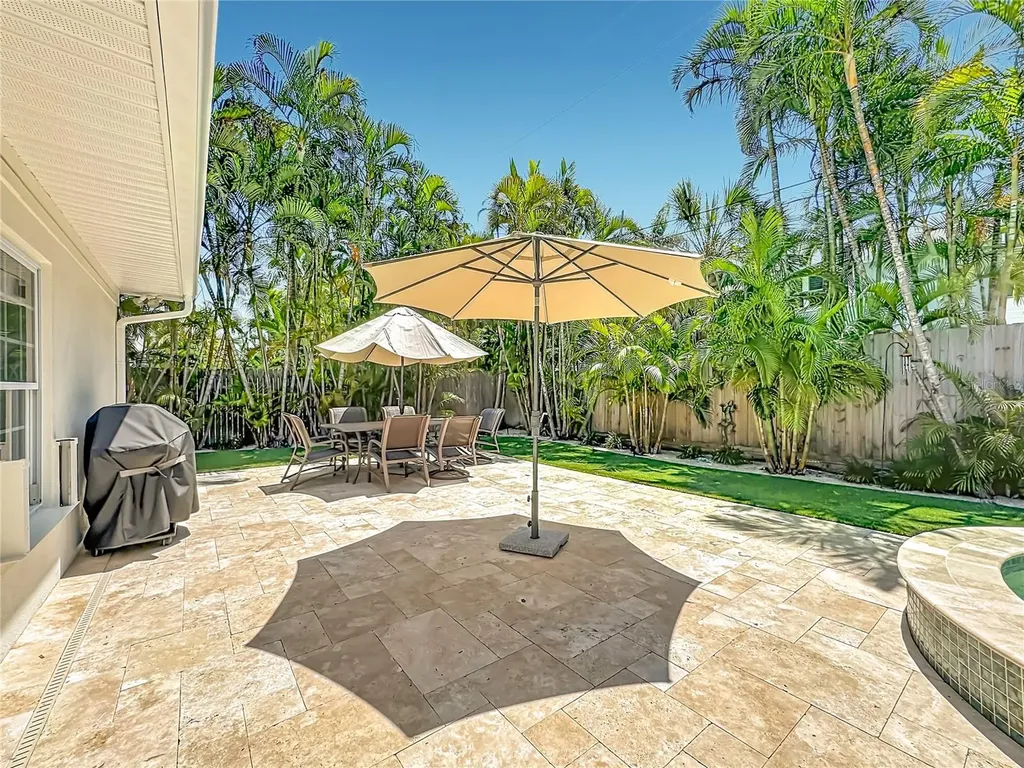 307 68th Holmes Beach FL 34217