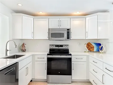 307 68th Holmes Beach FL 34217