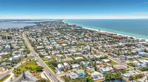 307 68th Holmes Beach FL 34217