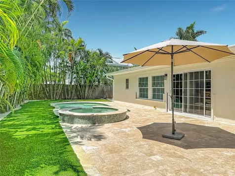 307 68th Holmes Beach FL 34217